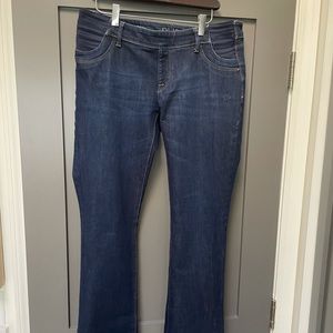 DL1961 Maternity bootcut jeans
